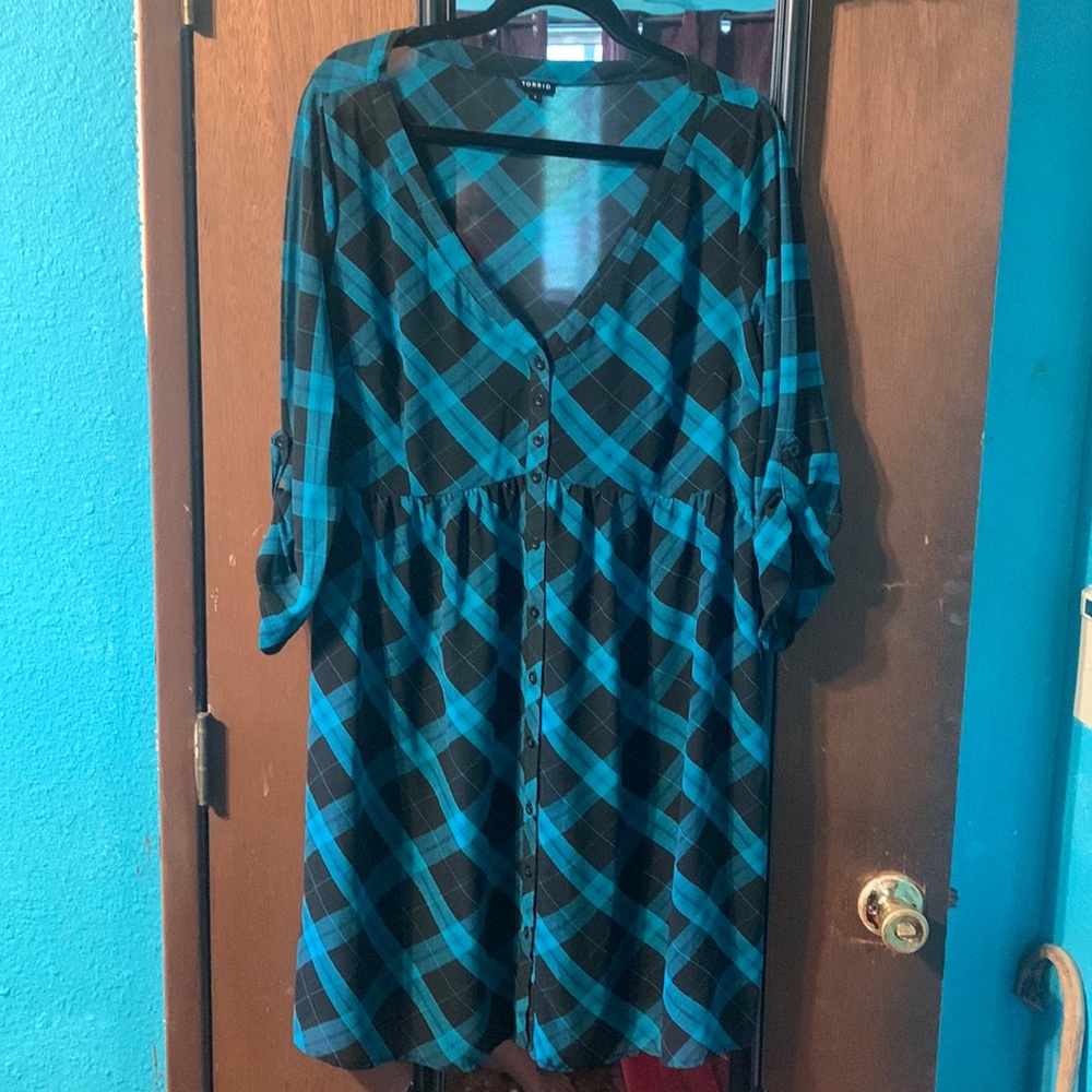 Black and teal sheer top size 1